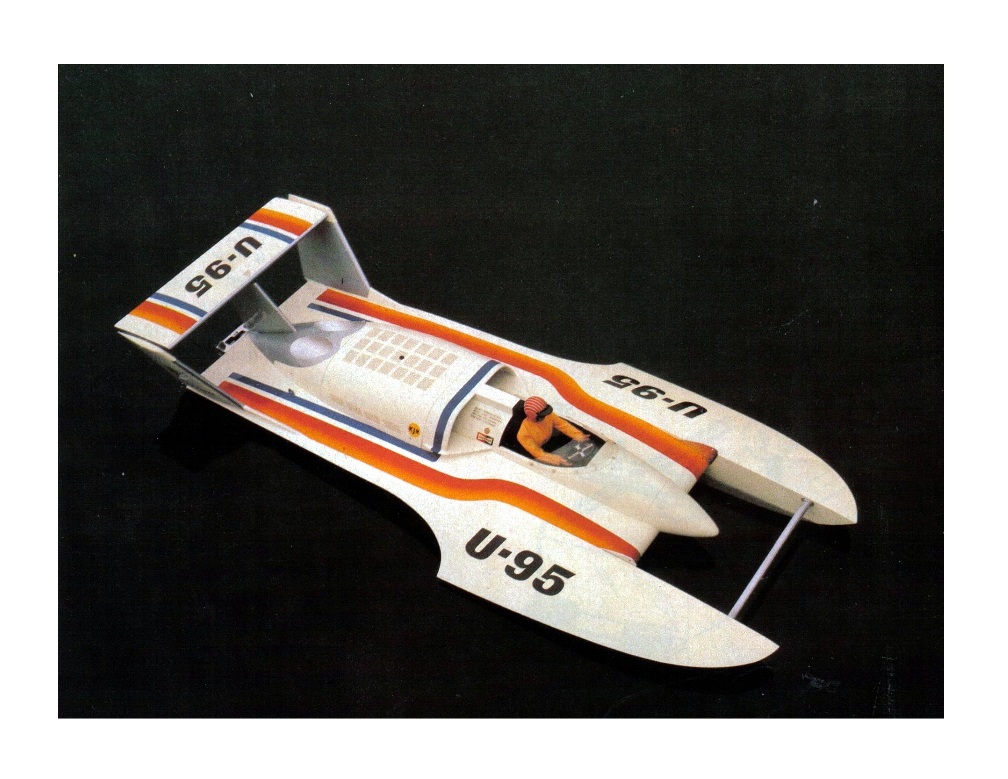 build a 1:8 scale 45" r/c  unlimited u 95 hydroplane full size prined plans